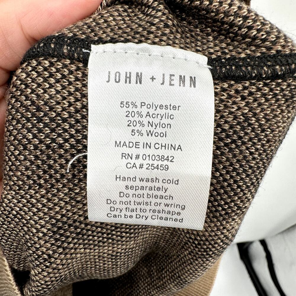 JOHN & JENN Evereve Wes Camo Pullover Sweater // XS - Picture 9 of 11